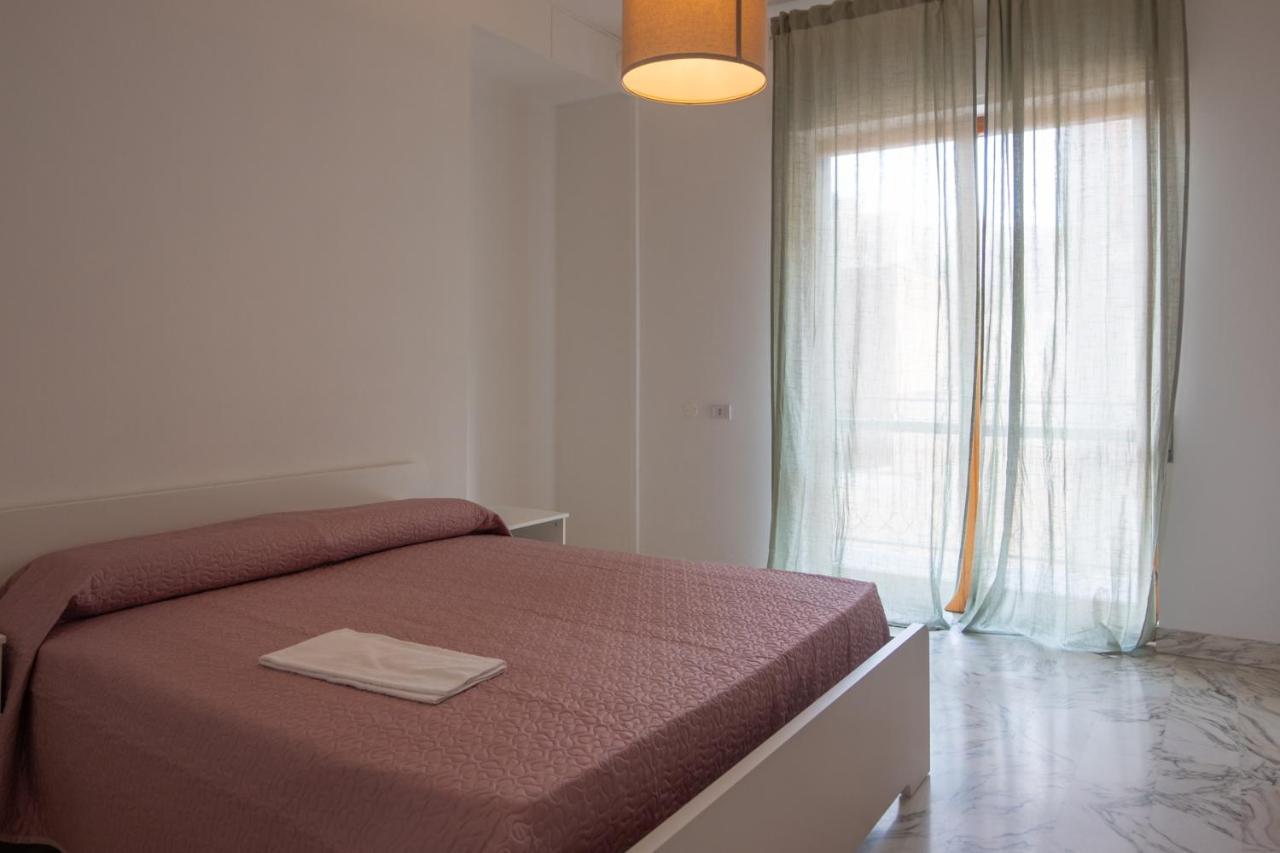 Un Posto Al Sole Apartment Monopoli Bagian luar foto